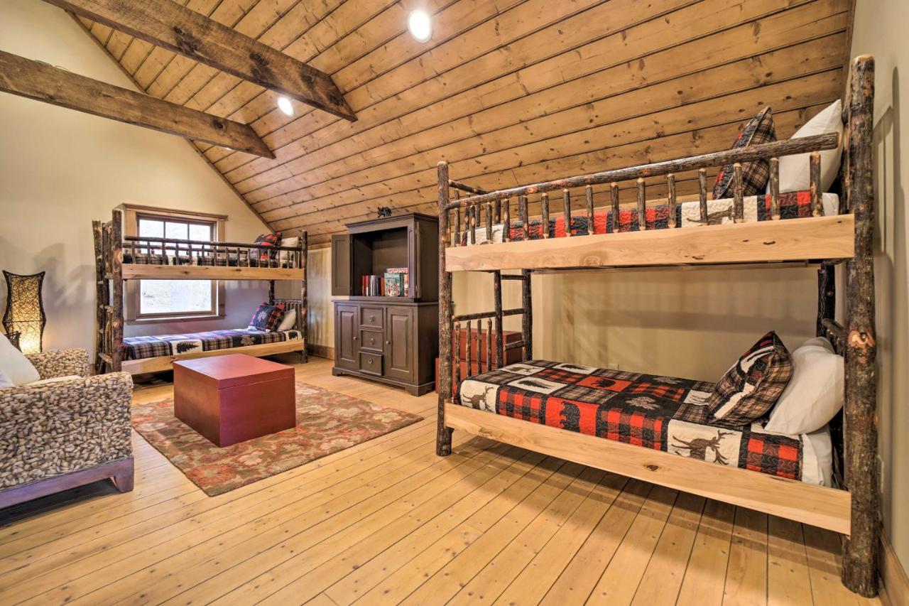 Luxury Cabin Rental In Franklin With Private Hot Tub Exterior photo