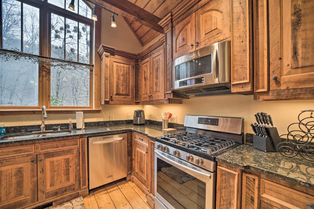 Luxury Cabin Rental In Franklin With Private Hot Tub Exterior photo