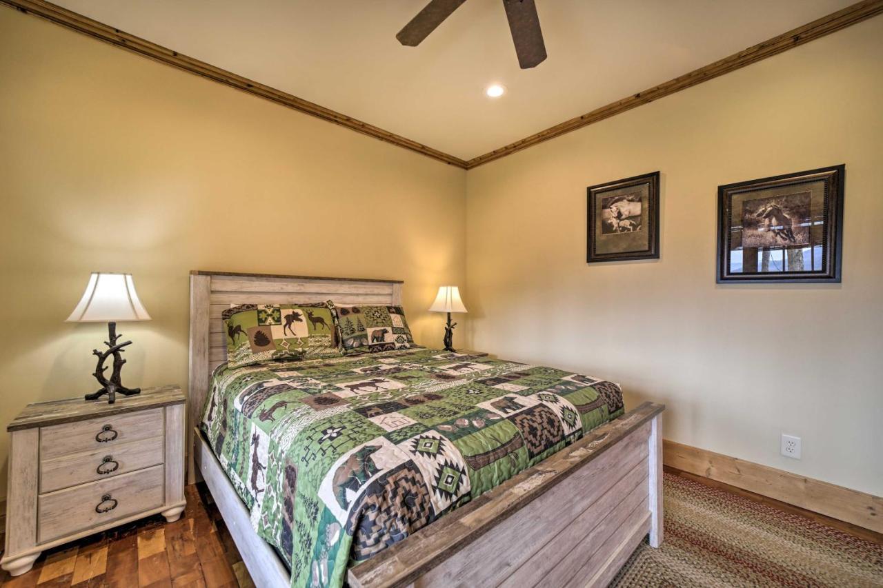 Luxury Cabin Rental In Franklin With Private Hot Tub Exterior photo